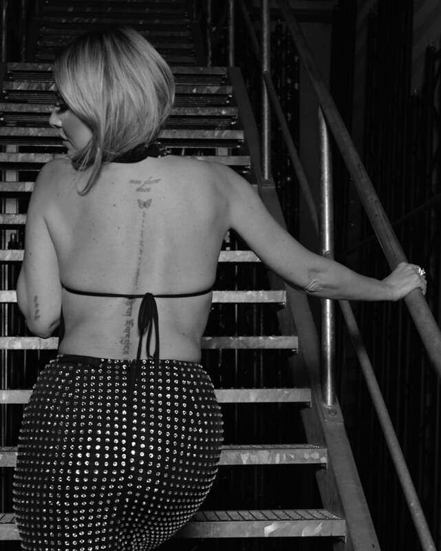 Hadise nude photo 33