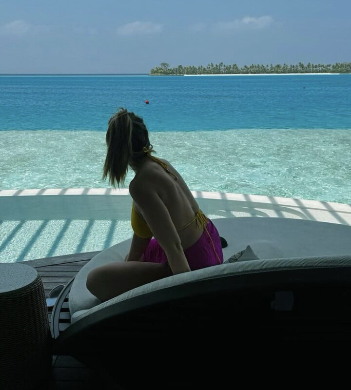 Hadise nude photo 37