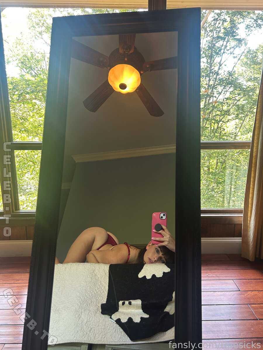Haesicks nude photo 1