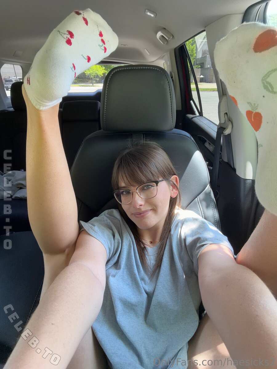 Haesicks nude photo 1