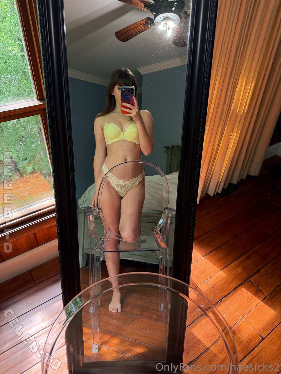 Haesicks nude photo 2