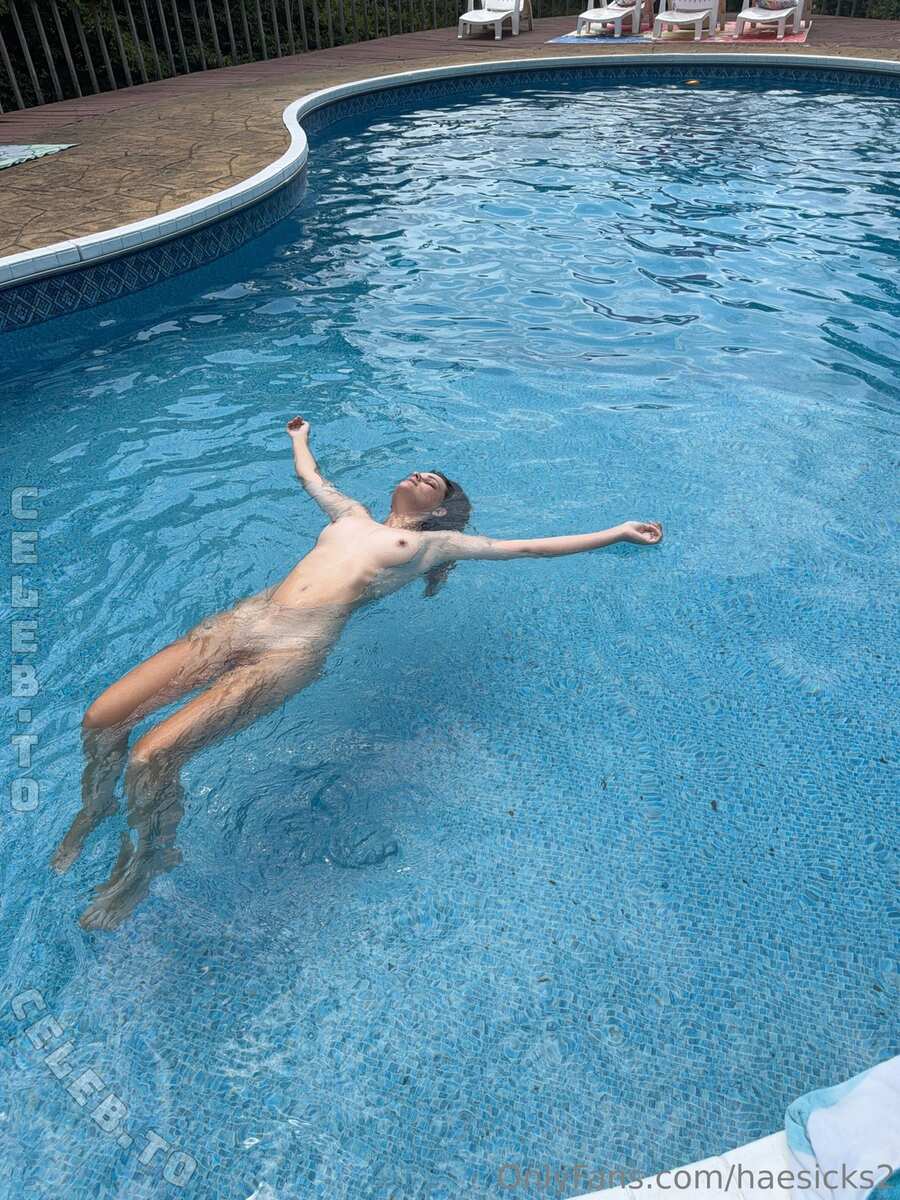 Haesicks nude photo 2