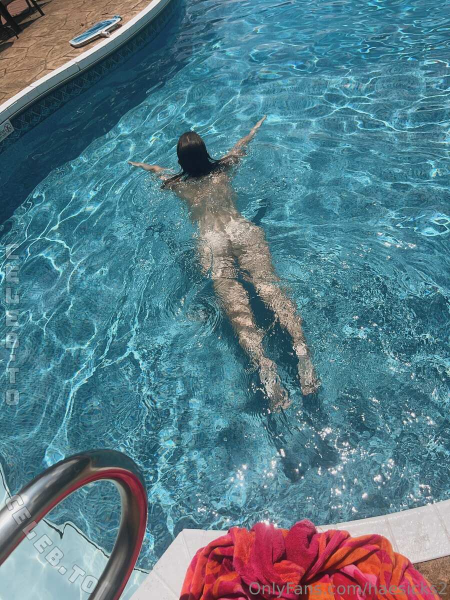 Haesicks nude photo 1
