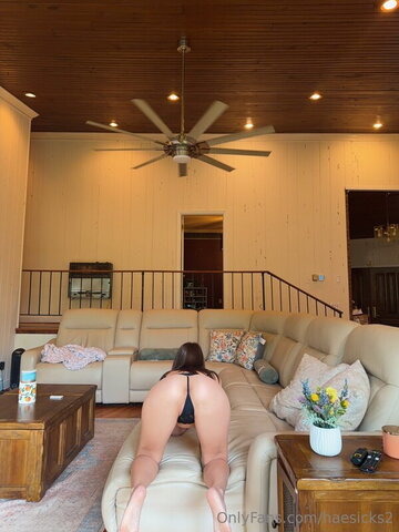 Haesicks nude photo 12