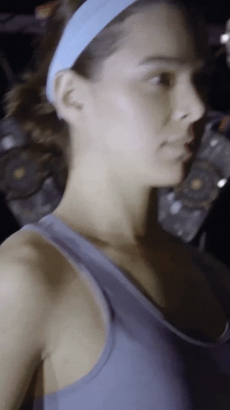 Hailee Steinfeld nude photo 22