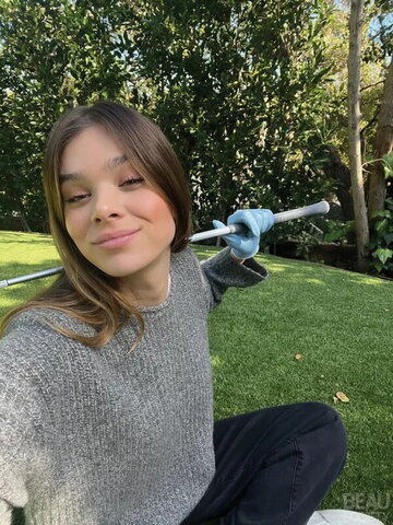 Hailee Steinfeld nude photo 51