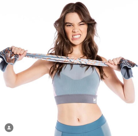 Hailee Steinfeld nude photo 39
