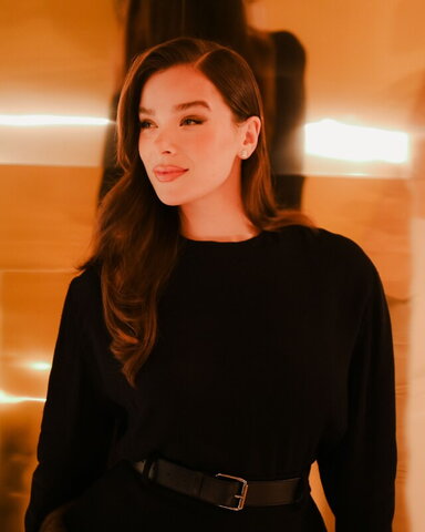 Hailee Steinfeld photo 5