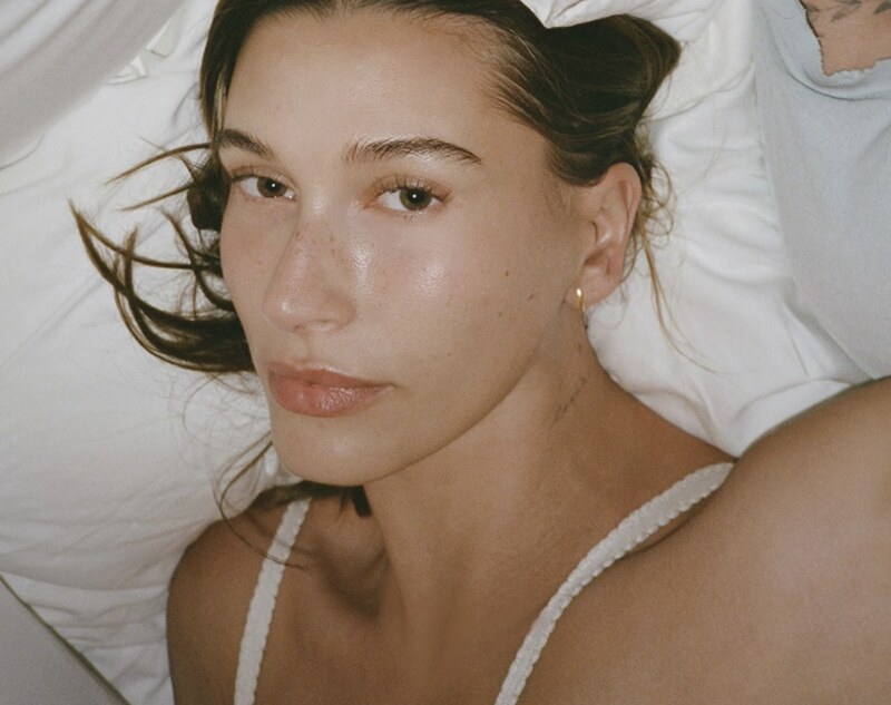 Hailey Baldwin Bieber nude photo 2
