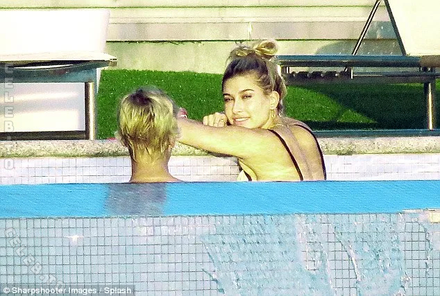 Hailey Bieber nude photo 7