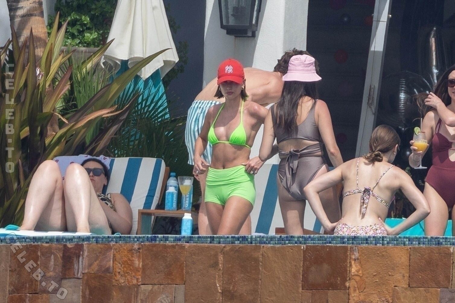 Hailey Bieber nude photo 24
