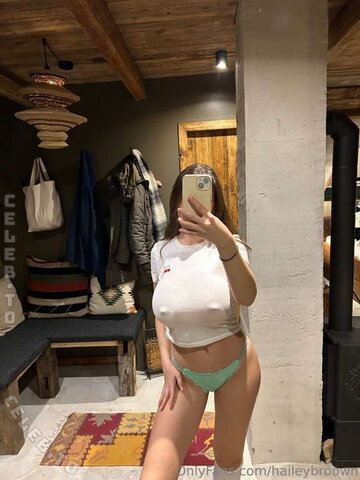 Hailey Brown nude photo 2