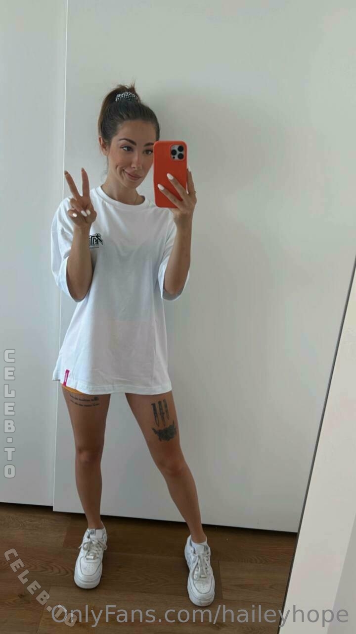 Hailey HopeX nude photo 13