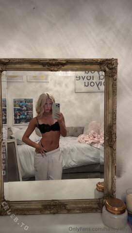 Hailey Keys nude photo 22