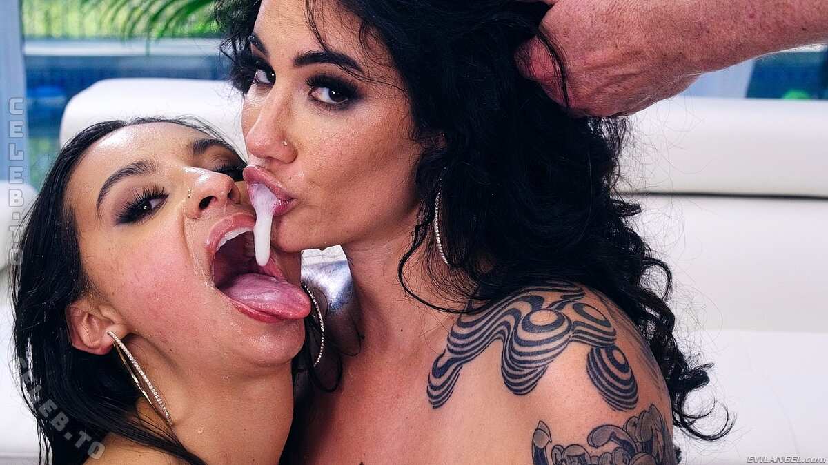 Hailey Rose nude photo 23