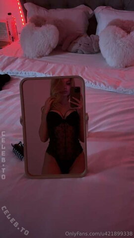 Hailey Wagner nude photo 38
