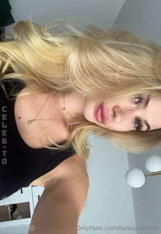 Hailey Wagner nude photo 20