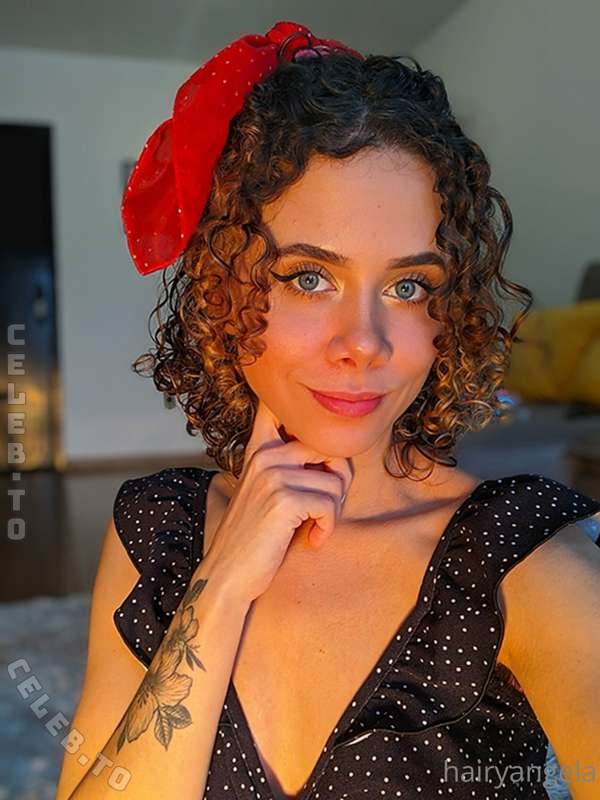 hairyangela nude photo 19