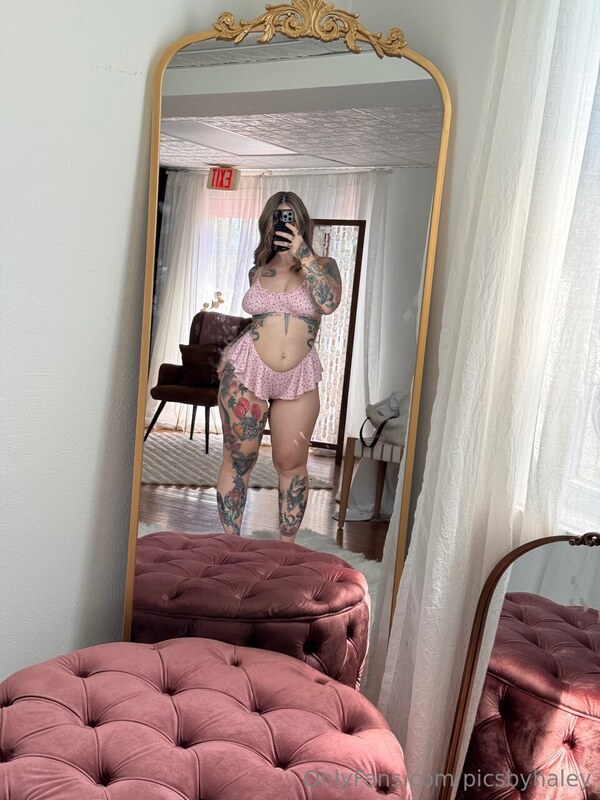 Haleylale nude photo 10