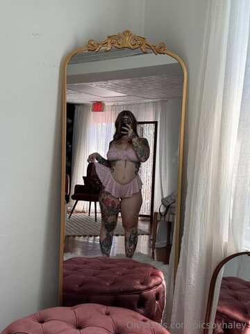 Haleylale nude photo 9