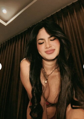 Hani Siregar nude photo 15