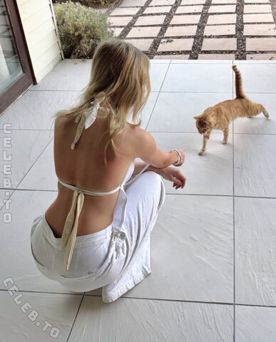 Hanna Jensen nude photo 3
