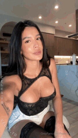 Hanna Miller nude photo 6