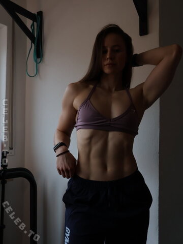 Hanna Sophie nude photo 13