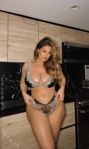 Hanna Wilperath nude photo 10