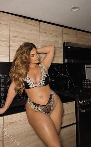Hanna Wilperath nude photo 39