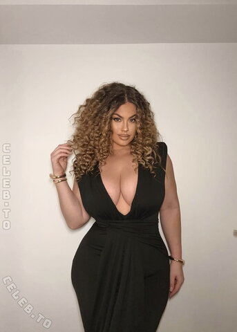 Hanna Wilperath nude photo 39