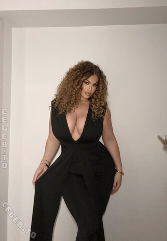 Hanna Wilperath nude photo 54