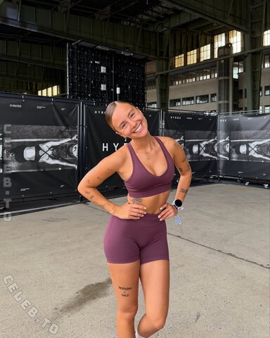 Hannaahcarolina nude photo 4