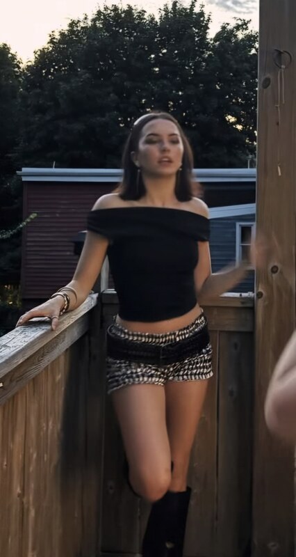 Hannah Cheramy nude photo 3