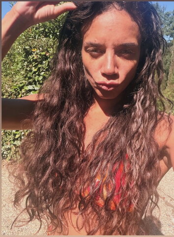 Hannah John-Kamen nude photo 10