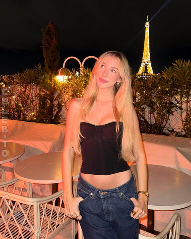 Hannah Maria nude photo 21