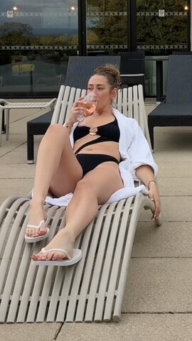 Hannah Norburn nude photo 4
