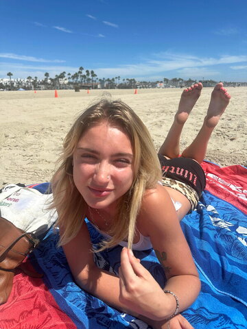 Hannah skys Hot (7 photos)