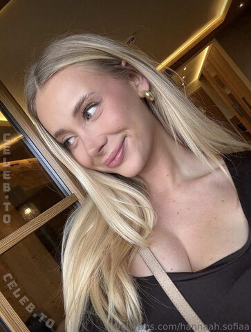 Hannah Sofia New (2 photos)