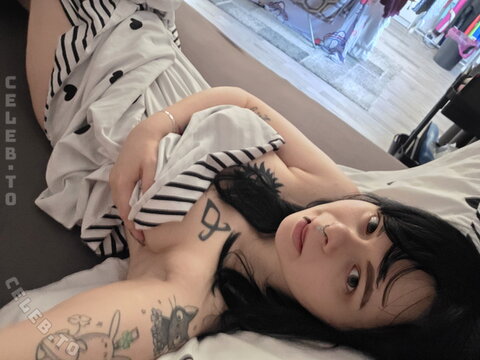 Hannahkeinplan nude photo 9