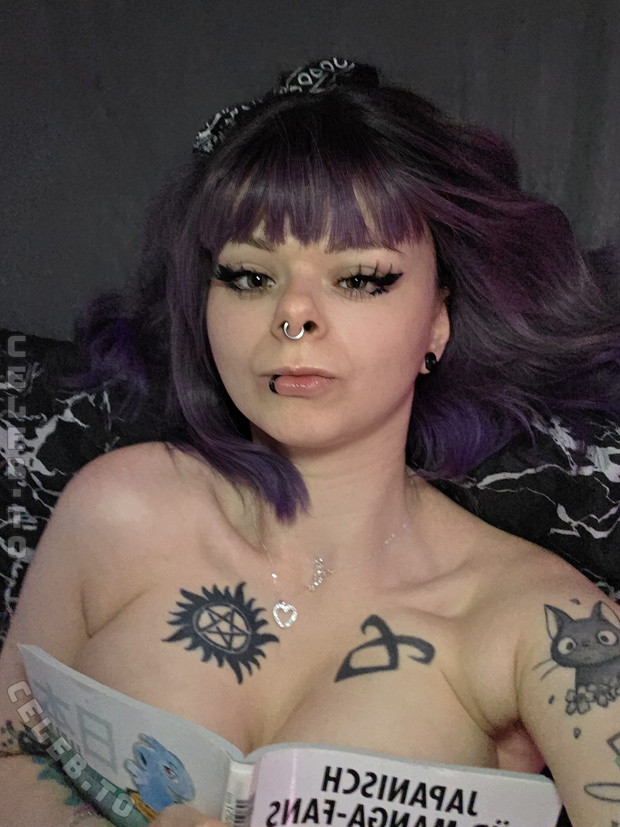 Hannahkeinplan nude photo 4