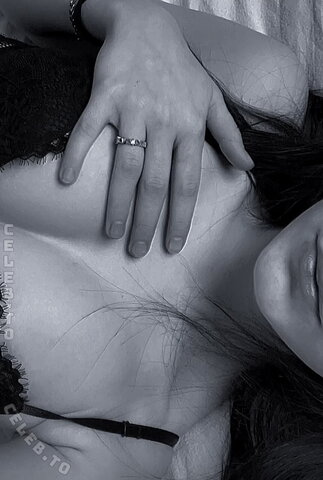 hannahluisienne nude photo 24