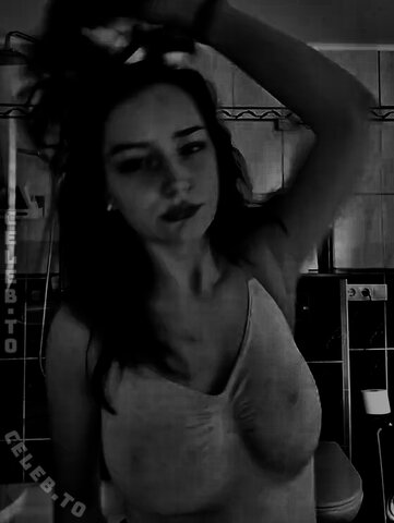 hannahluisienne nude photo 67