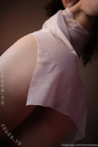 hannahowo nude photo 9