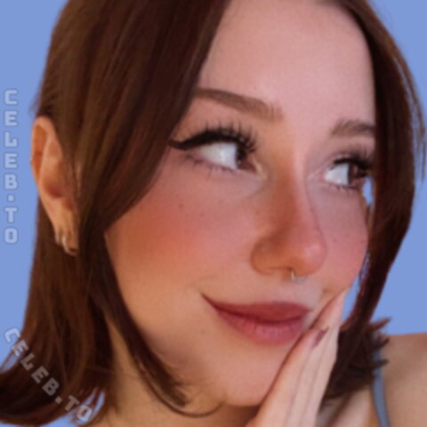 Hanner nude photo 8
