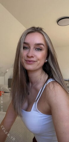 Hannifu nude photo 21