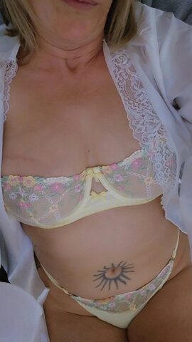 Hannyj nude photo 4