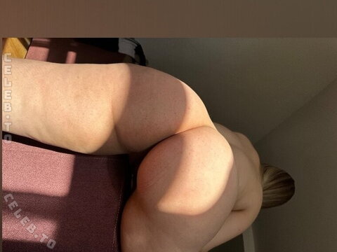 happyboobies – I’m Zoe, a curvy girl that likes to share her natural beauty on the internet ^^ Just turned 20 and I'm…