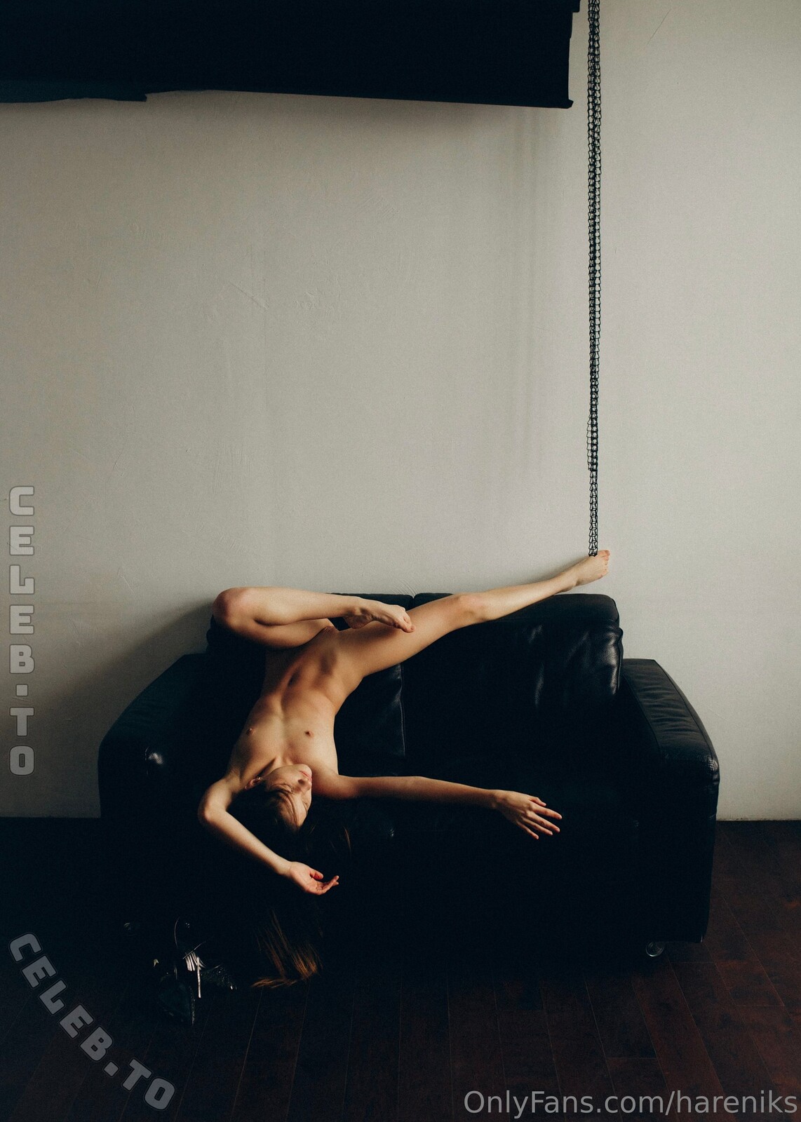 Hareniks nude photo 6