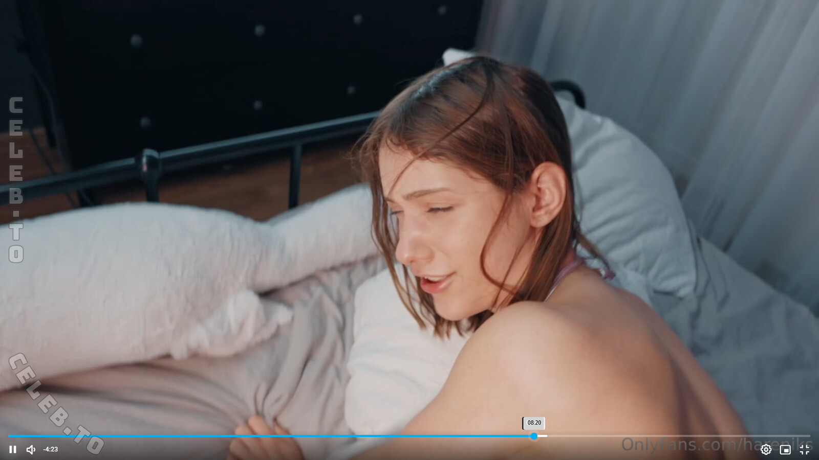 Hareniks nude photo 4
